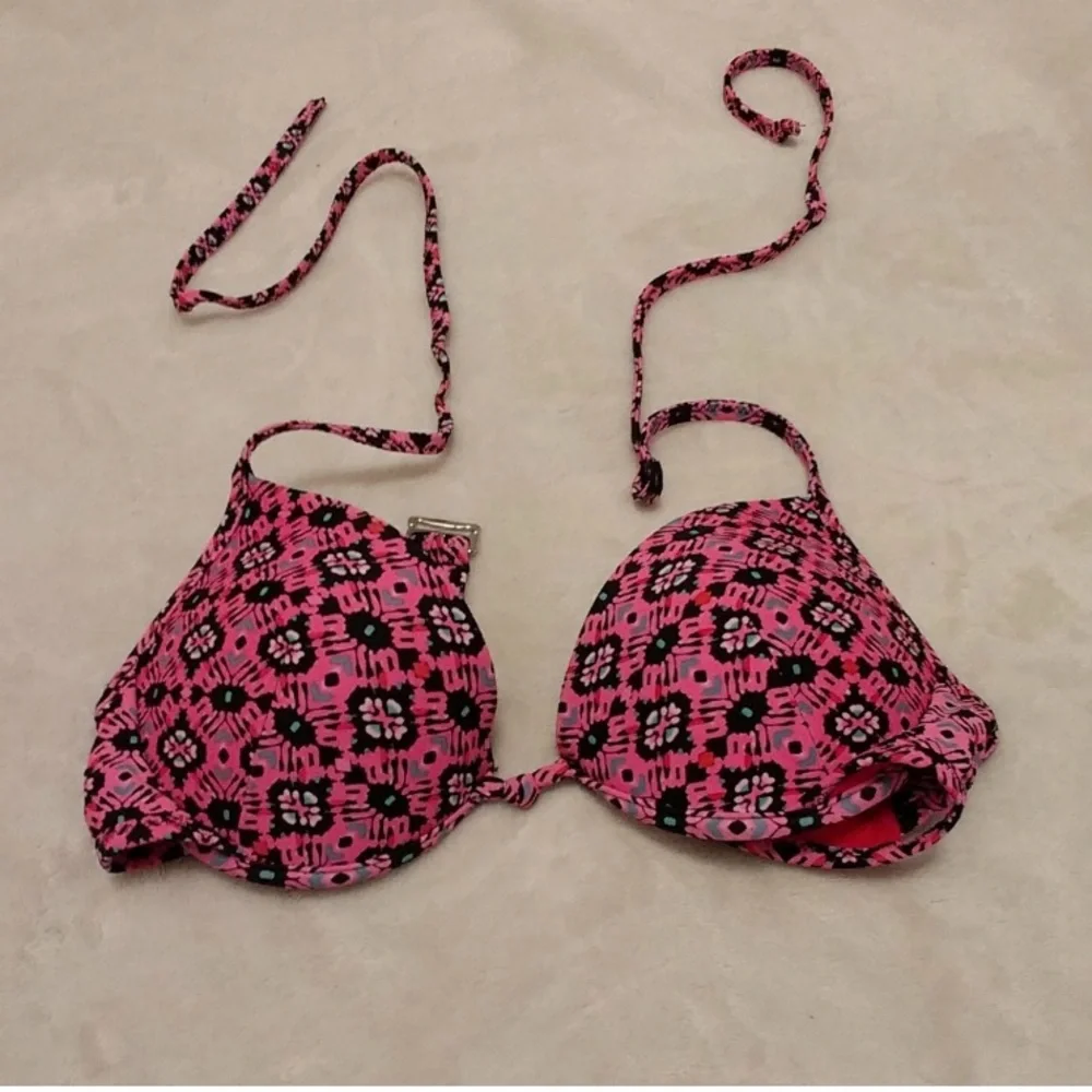 Aeropostale Pink and Black Patterned Bikini Top